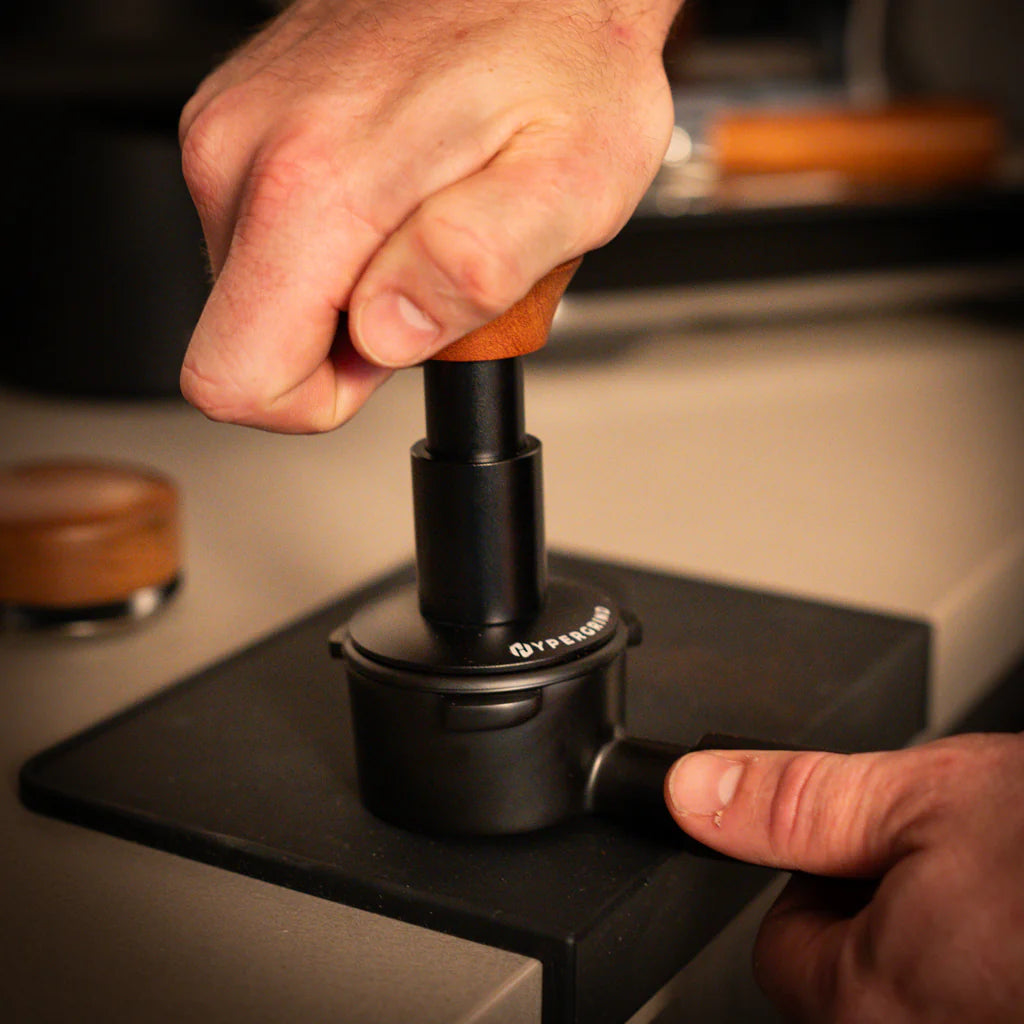 Self Levelling Force Tamper (Black/Rosewood)
